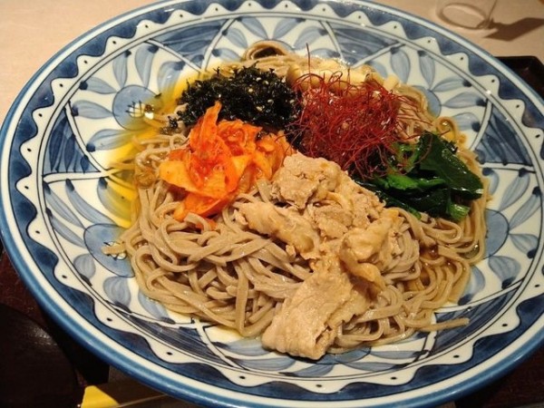 「そばで仕立てたピピン麺」@和ダイニング四六時中 大津京店の写真