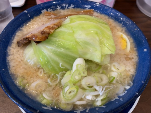 「キャベツラーメン1100円」@東京環七ラーメン じょっぱりの写真