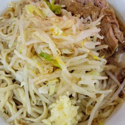 小ラーメン　ニンニク少な目野菜少な目辛め