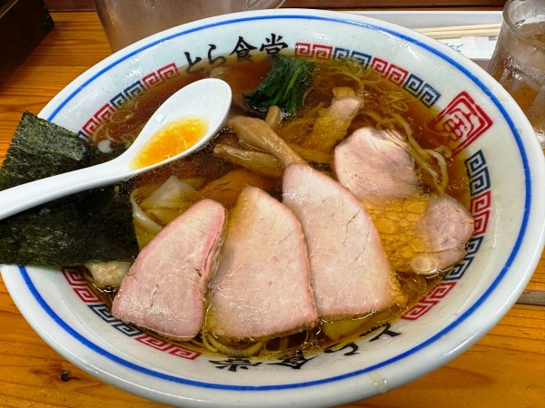 「焼豚ワンタン麺大盛り」@とら食堂の写真