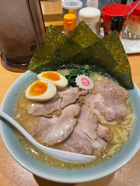 「げんこつチャーシュー（中盛）＋味玉」@めんや焔の写真