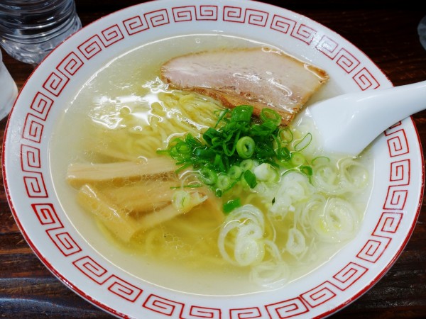 「平凡な塩中華そば（600円）」@支那そば 菜華の写真