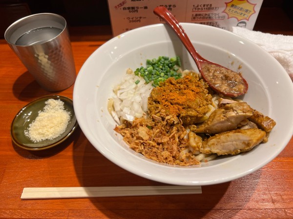 「カレーまぜそば並+チーズおい飯」@長男、おかわしゅんの写真