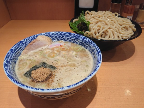 「生七味つけめん(大盛)＋スープ増し」@六厘舎の写真