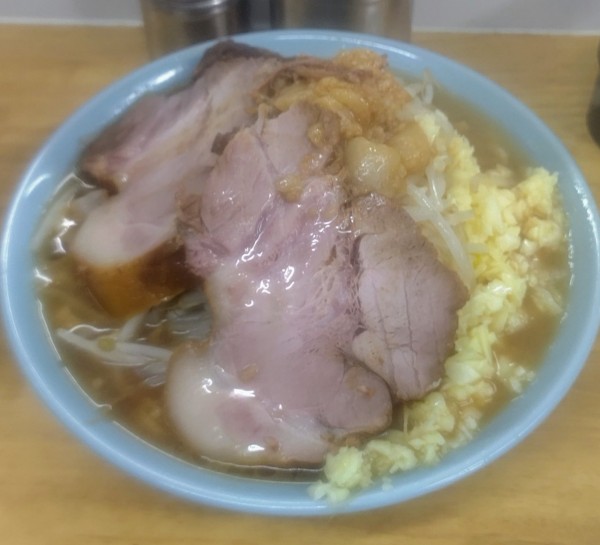 「ラーメン豚増し  ヤサイ、ニンニク、アブラ」@俺の生きる道 白山店の写真