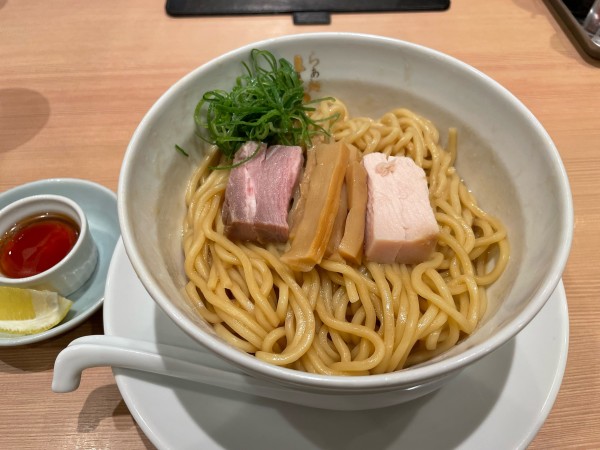 「まぜそば」@らぁ麺はやし田 武蔵村山店の写真