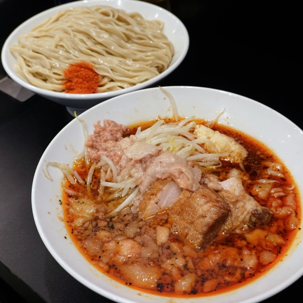 「つけ麺 1,100円 + 大盛 150円（ニンニク・アブラ）」@豚風。の写真