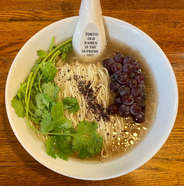 「【7月限定】斜陽（葡萄とパクチー）　1000円」@OLD RAMENの写真
