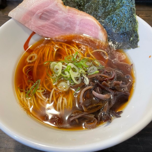 「朝ラーメン 醤油 600円」@燵家製麺の写真