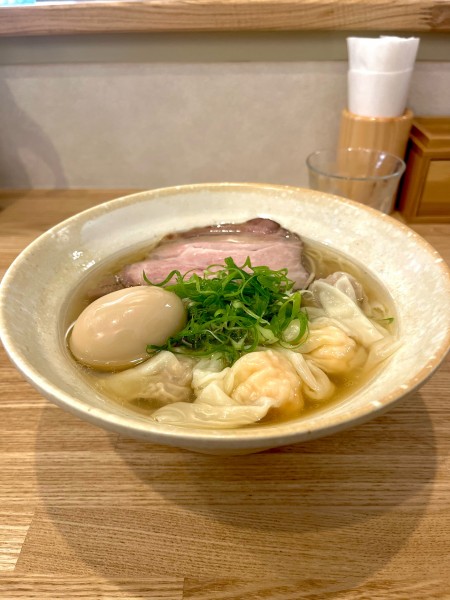 「【白】海老肉ワンタン麺【TP】玉子」@DURAMENTEIの写真