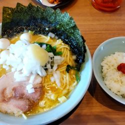 ラーメン 麺増し ウズラ のり ライス