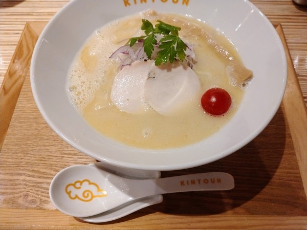 「純鶏白湯らーめん￥880」@ら～めん きんとうんの写真