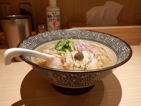 「淡麗ずわい蟹中華そば」@鴨と蟹 中華そば 燈 登戸店の写真