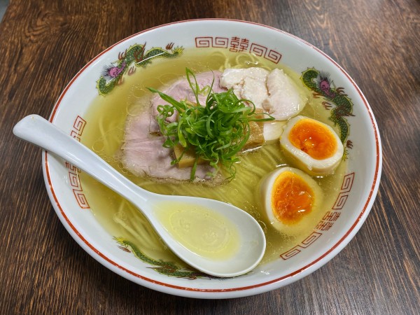 「塩らぁ麺　大盛り」@らぁ麺 大金星の写真