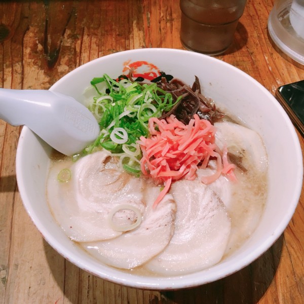 「ラーメン」@元祖博多だるま 博多デイトス店の写真