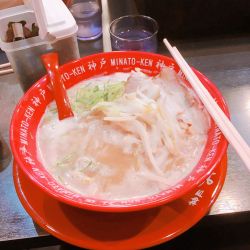 豚骨ラーメン