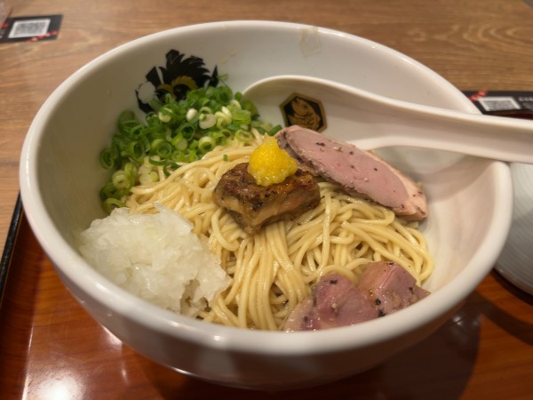 「フォアグラ油そば」@中華そば 満鶏軒 秋葉原UDX店の写真