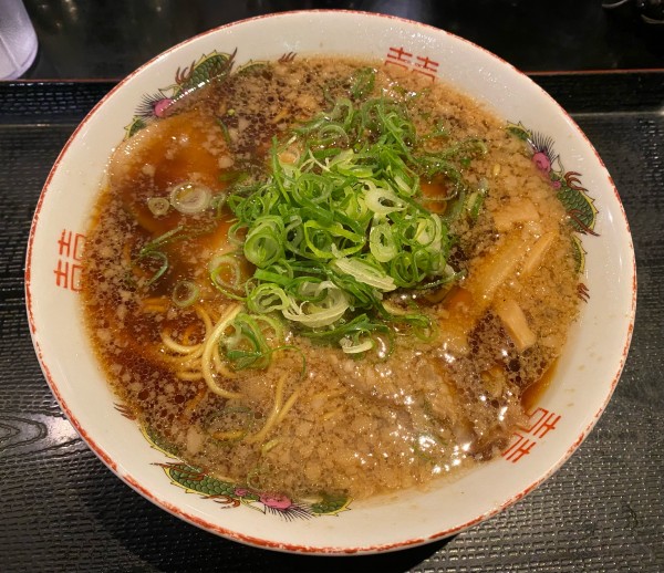 「ラーメン(黒)🍜🥢」@炭火屋 もり平の写真