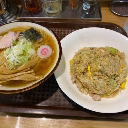 チャーハン＋半ラーメン