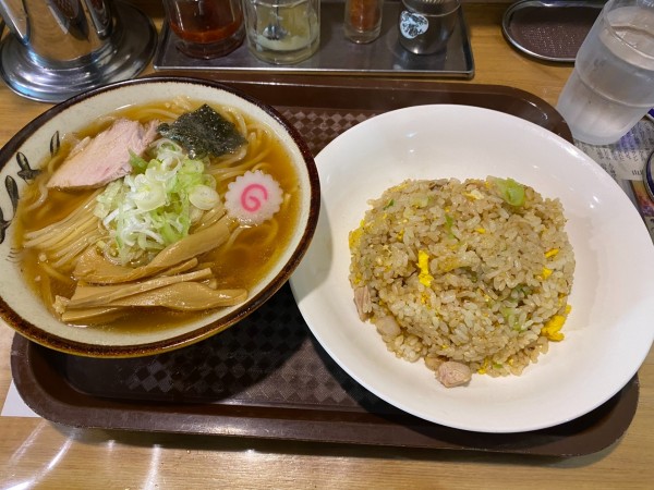「チャーハン＋半ラーメン」@武蔵小山大勝軒の写真