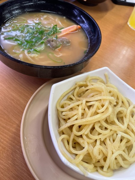 「濃厚カニ味噌ラーメン＋替玉」@スシロー 北葛西店の写真