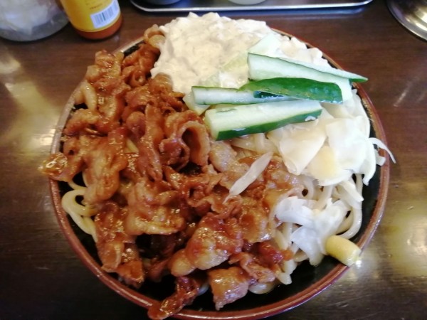 「すごい冷やし中華(400g)」@立川マシマシ 9号店の写真