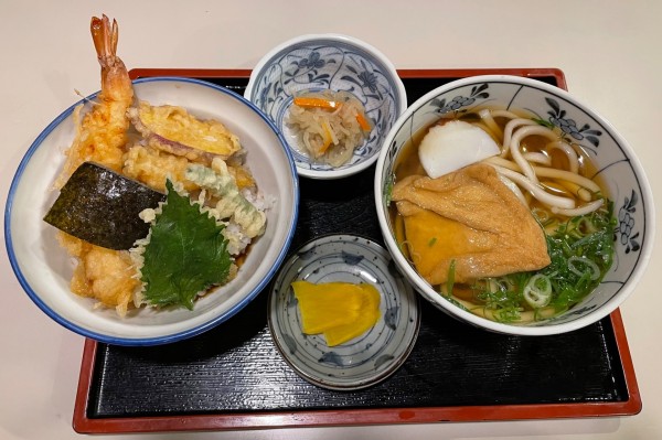 「天丼セット」@つうつう ハイハイ店の写真