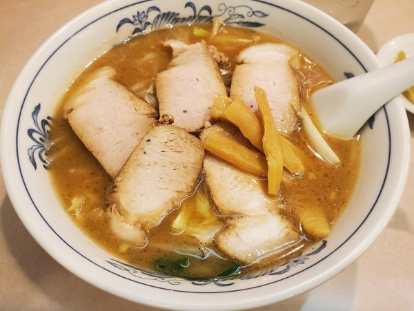 「みそチャーシューメン９００円」@鳳華飯店 笹下本店の写真