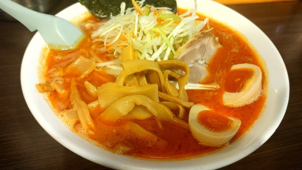 「マーラーとんこつ(硬め濃いめ多め)・大盛・味付メンマ」@家系とんこつ らーめん峰の写真