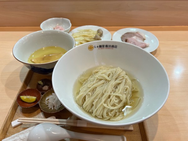 「濃密出汁をかけたつけ麺」@飯田商店 湯河原本店の写真