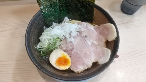 「節出汁の冷やし醤油ラーメン（限定）900円」@粋麺おっちゃんやの写真