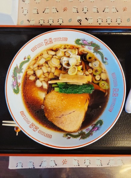 「しょうゆらーめん」@らーめん たけみやの写真