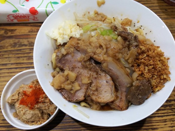 「汁なし（小・炙り）ニンニクアブラ＋豚マヨ　1000＋100円」@夢を語れ青森の写真