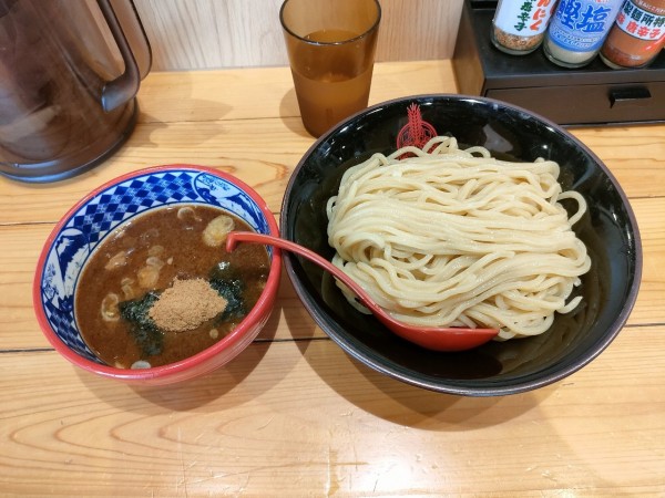 「つけ麺大盛　880円」@三田製麺所 アトレ浦和店の写真