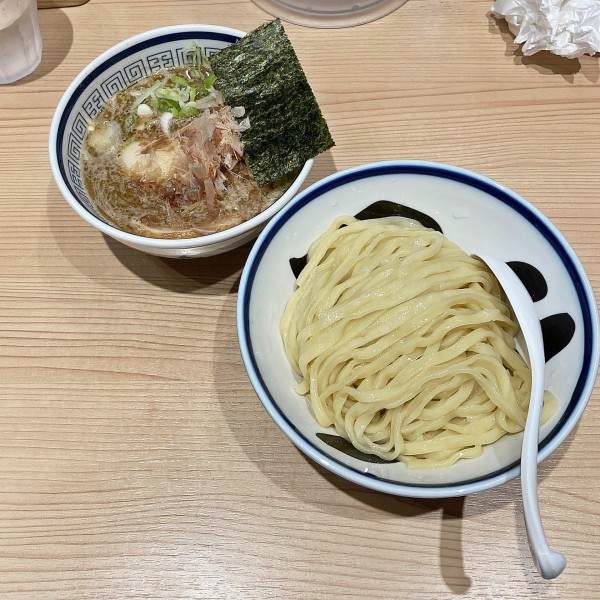 「濃厚魚介 味玉つけめん」@中華そば つけめん 玉 新宿店の写真