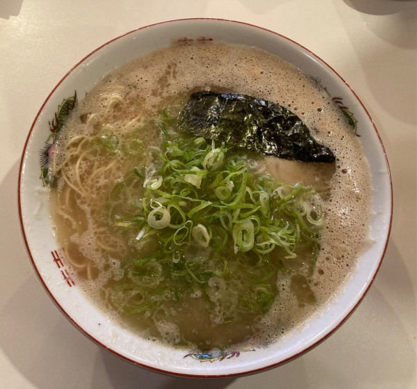 「ラーメン+替玉+替玉」@中洲屋台 長浜ラーメン 初代 健太の写真