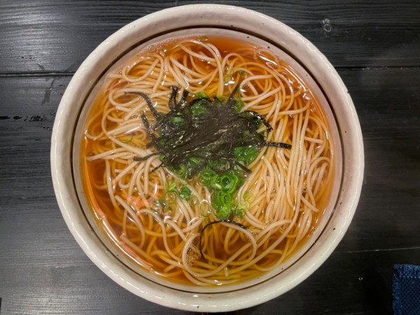 「かけ蕎麦（温）：650円」@ふじやの写真