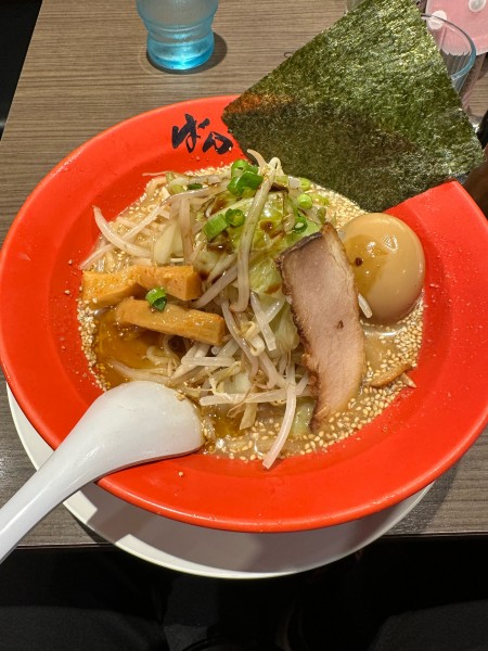 「冷やし濃厚みそらーめん+味玉」@東京豚骨拉麺 ばんから 秋葉原店の写真