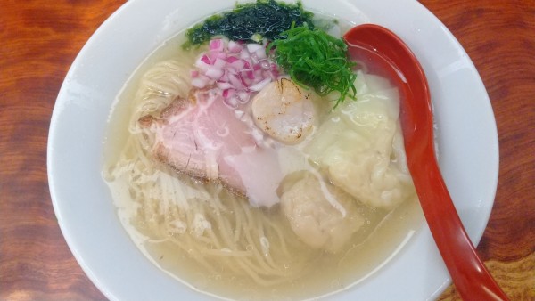 「【期間限定】魚介出汁の冷やし塩そば(¥1,400)」@三馬路 東京店の写真