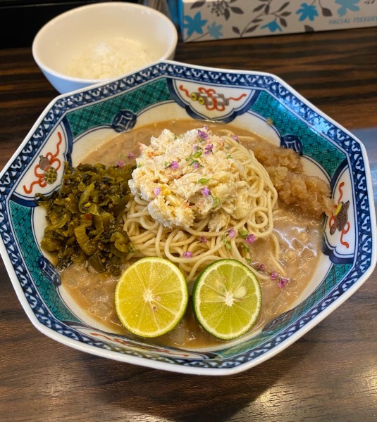 「[限定]カニ 大根 ミソ バターの冷やし和えそば ￥2800」@稲荷屋の写真