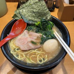 ラーメン(麺固め 味普通 脂抜き)　味玉