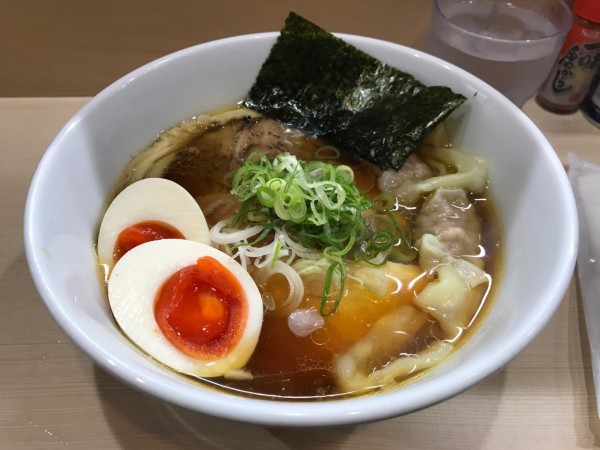 「特製中華そば」@手揉み中華そば 中村の写真