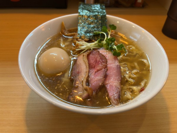 「塩そば880円　失敗味玉50円」@にしき之中華ソバの写真