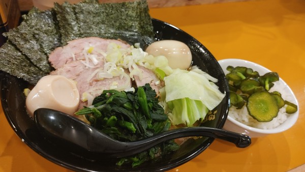 「特製ラーメン 並・麺大盛り(硬め多め)￥1,400」@横浜家系ラーメン 麺家福増の写真