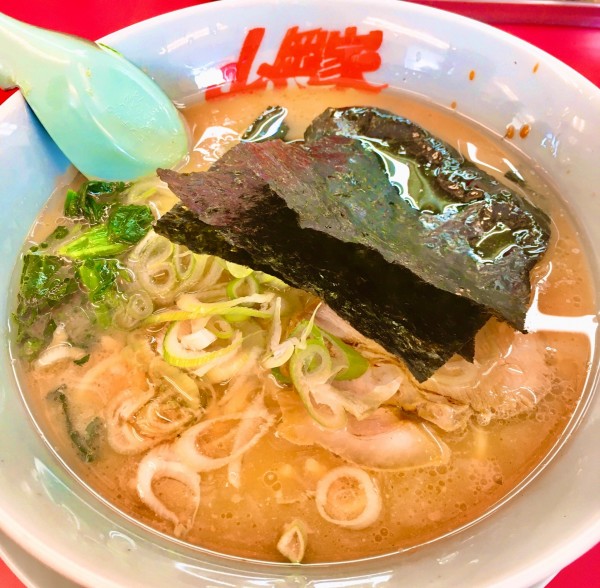 「醤油ラーメン」@ラーメン山岡家 牛久店の写真