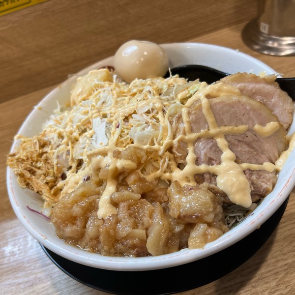 「冷やし中華(小ラーメン)味玉 『コール』 ニンニク・野菜アブラ」@豚山 幡ヶ谷店の写真