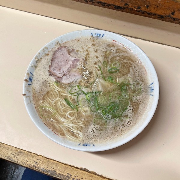 「ワンタンメン　他」@八ちゃんラーメン 薬院本店の写真