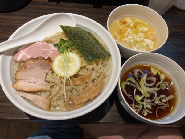 「昆布水つけ麺・特盛・塩と醤油」@ら〜めん剣豪の写真