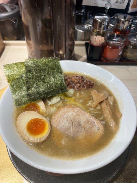 「特製濃厚煮干しそば」@麺屋 音 人形町店の写真