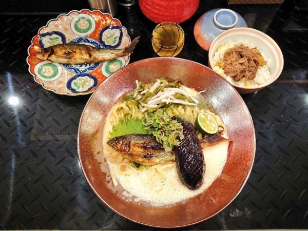 「【限定】鮎の冷製ラーメン、など」@トーキョーニューミクスチャーヌードル 八咫烏 CHIKARABOの写真